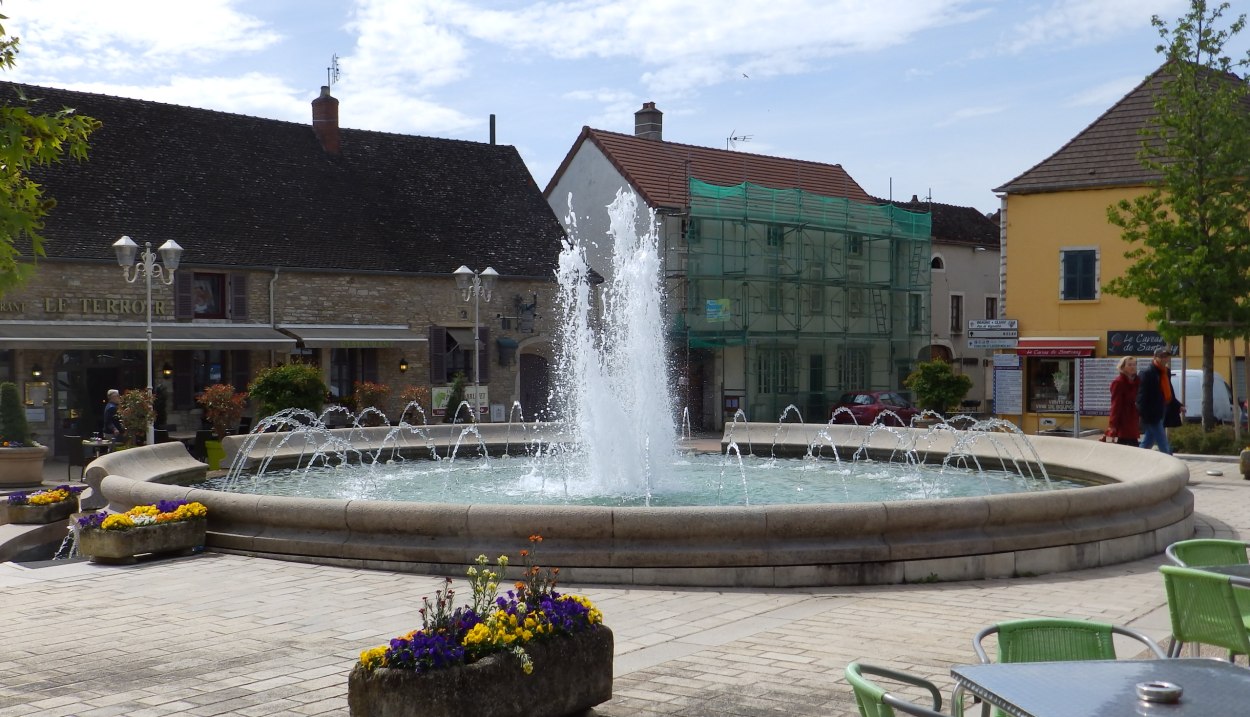 Santenay_Brunnen | © ©Fam.Volk